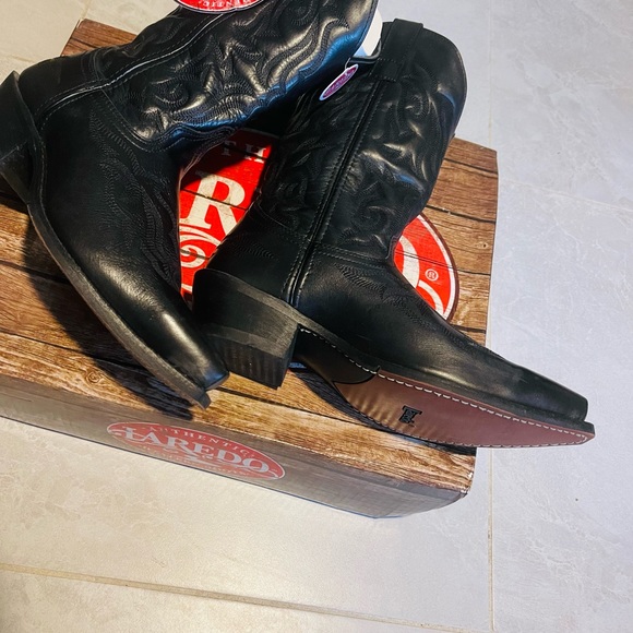 Authentic Laredo - Picture 9 of 16